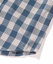 Load image into Gallery viewer, Essential S/S Shirt